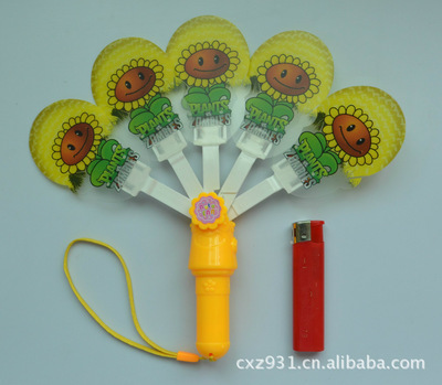 植物大战僵尸系列扇子 塑料玩具引领夏日清凉风潮